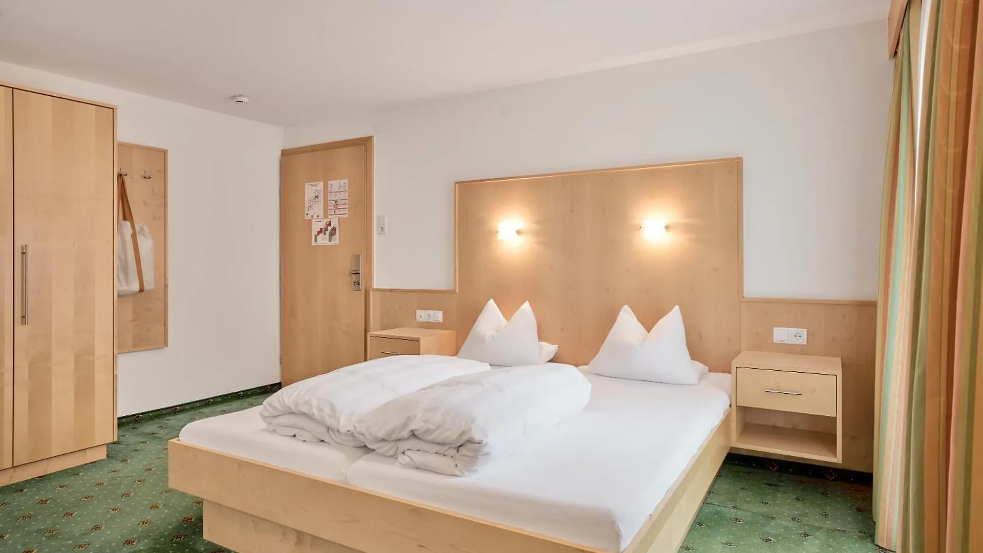 Riders In Hotel Solden 3*,